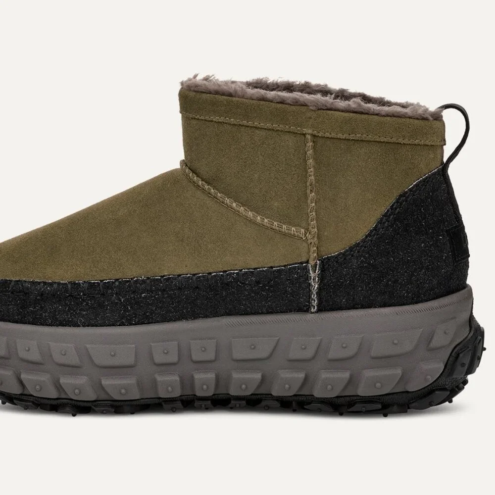 UGG All Gender Venture Daze Ultra Mini Cozy Boot